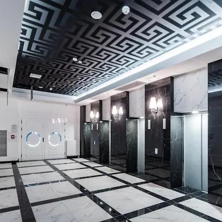 Hanza Tower Deluxe With Terrace & Pool & Jacuzzi *